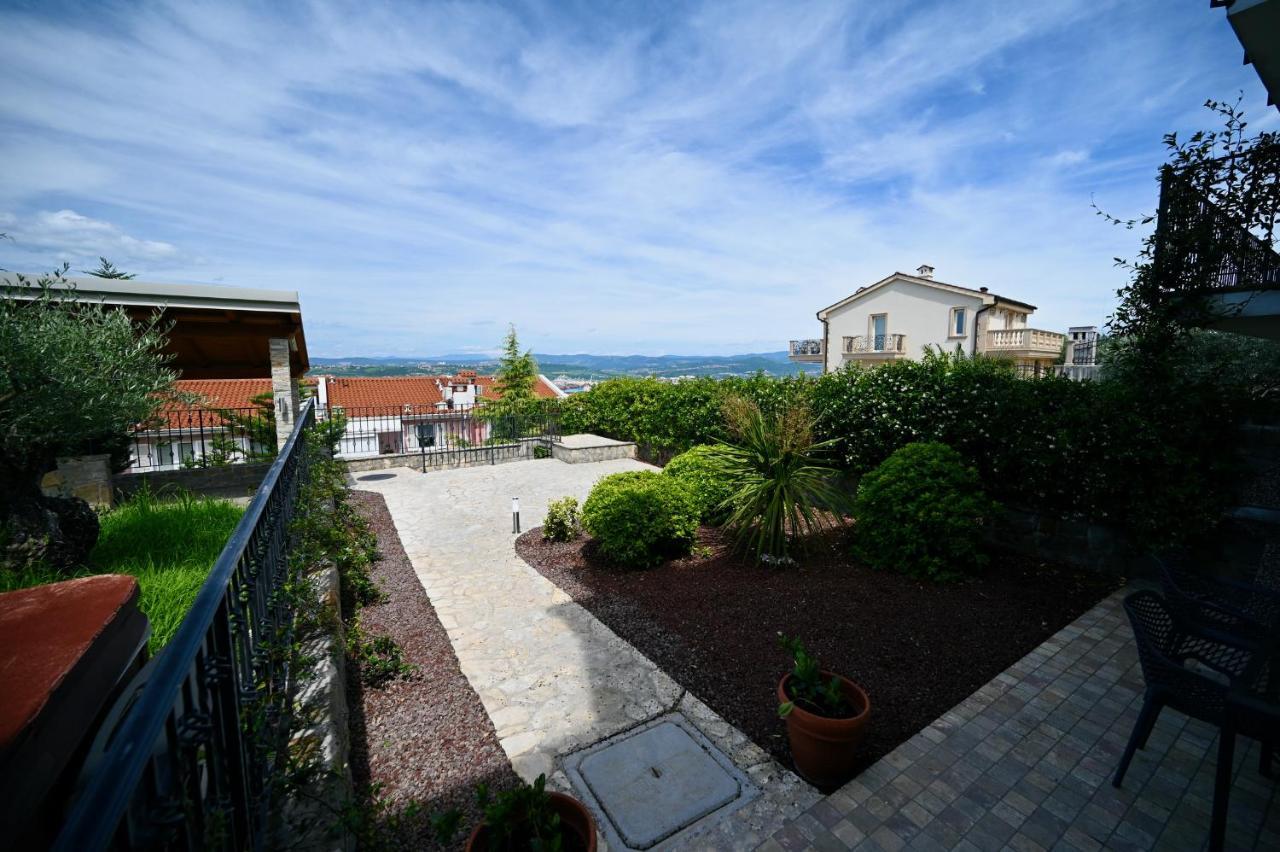 Sea Star Apartment Koper Buitenkant foto
