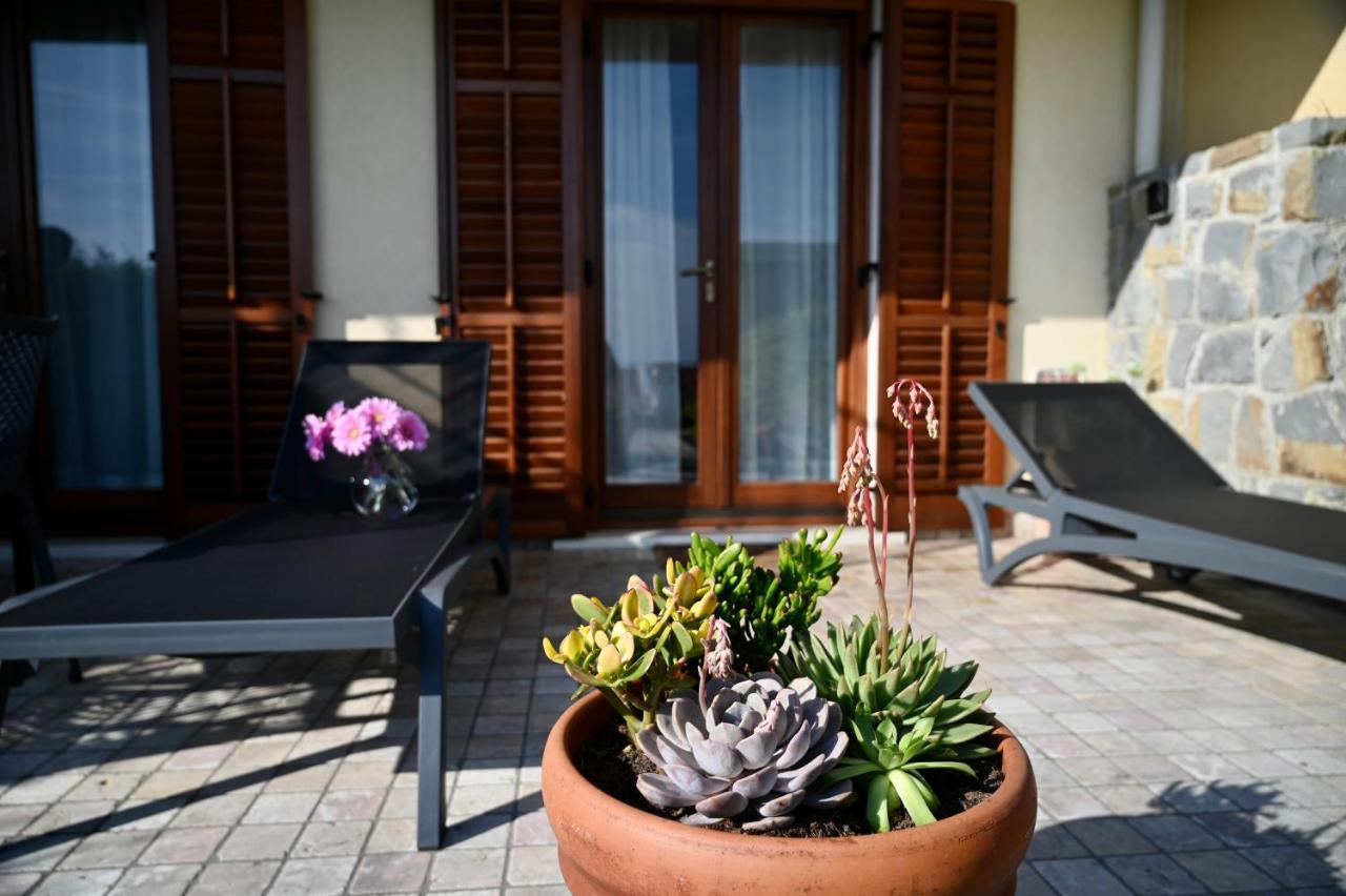 Sea Star Apartment Koper Buitenkant foto